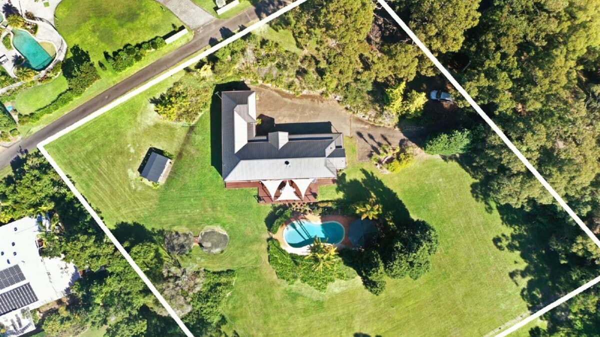 Furnished 4 Bedroom House in Kincumber