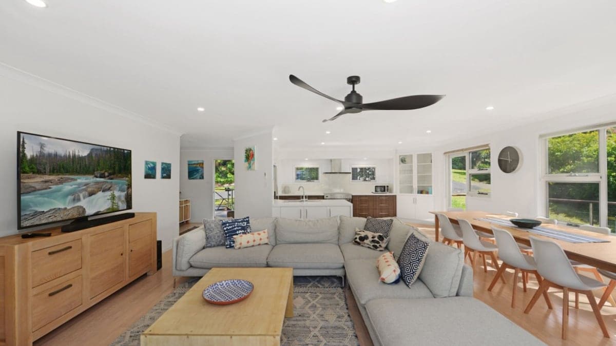 Furnished 5 Bedroom House in MacMasters Beach