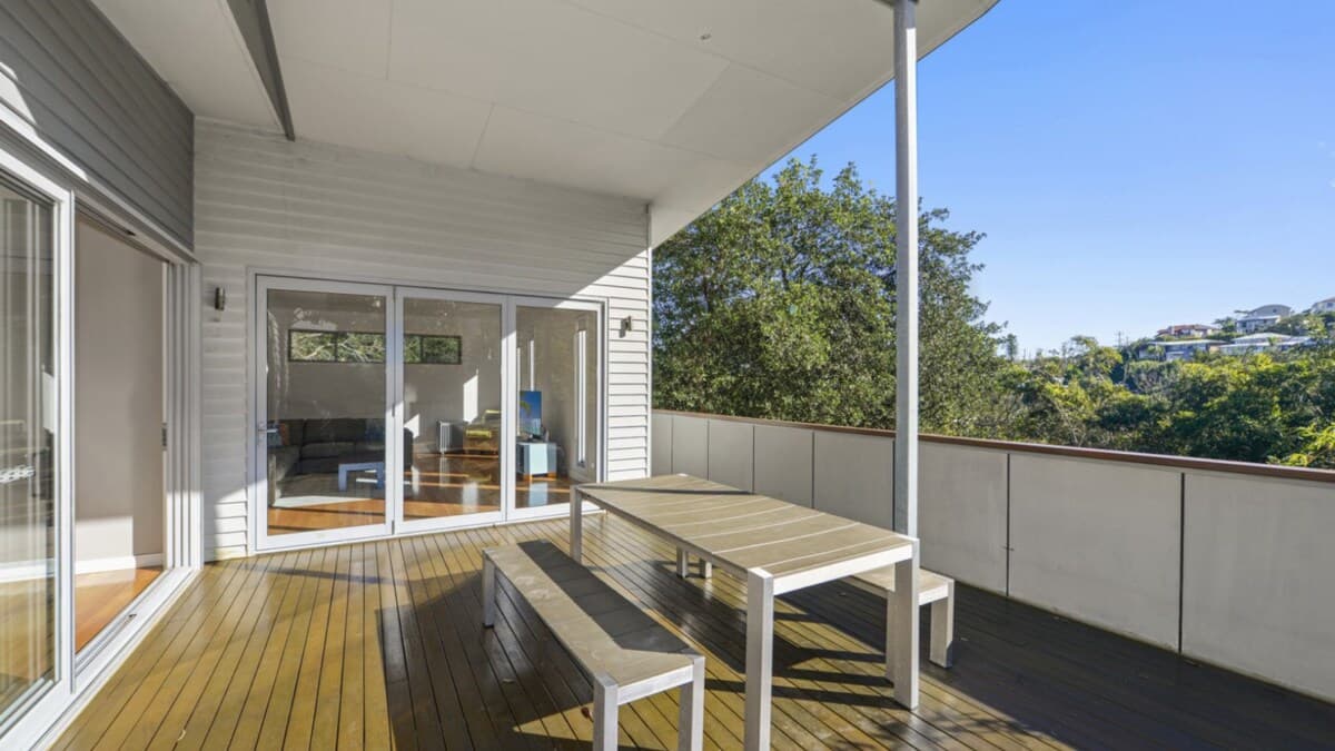 Furnished 4 Bedroom House in North Avoca