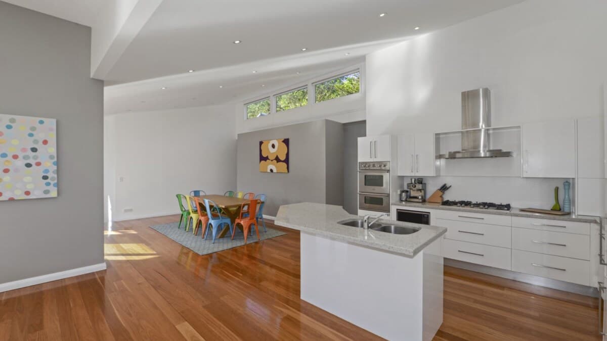 Furnished 4 Bedroom House in North Avoca