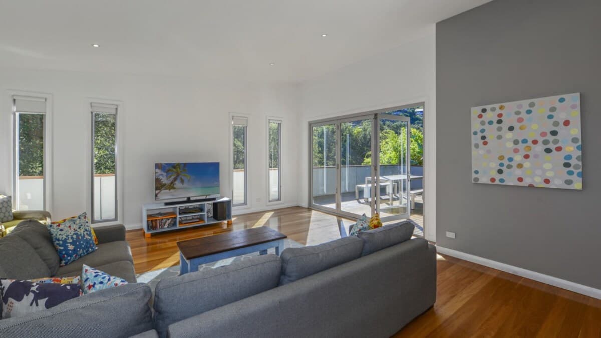 Furnished 4 Bedroom House in North Avoca