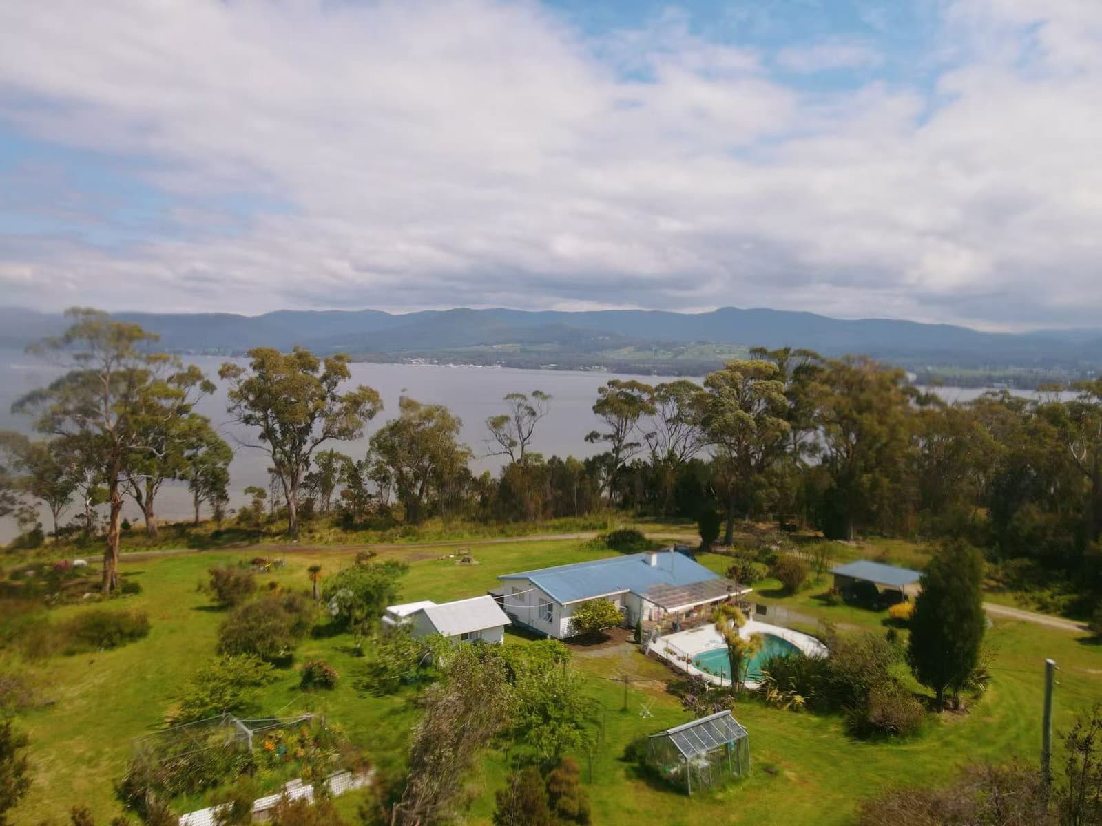 Furnished 2 Bedroom House in Tinderbox