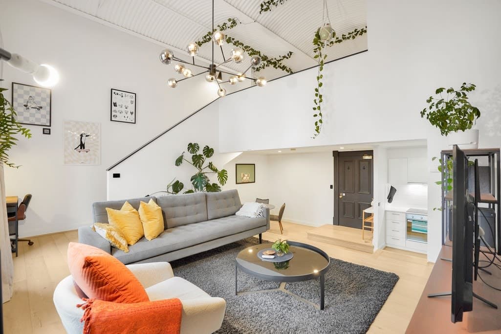 Furnished 1 Bedroom Apartment in Docklands