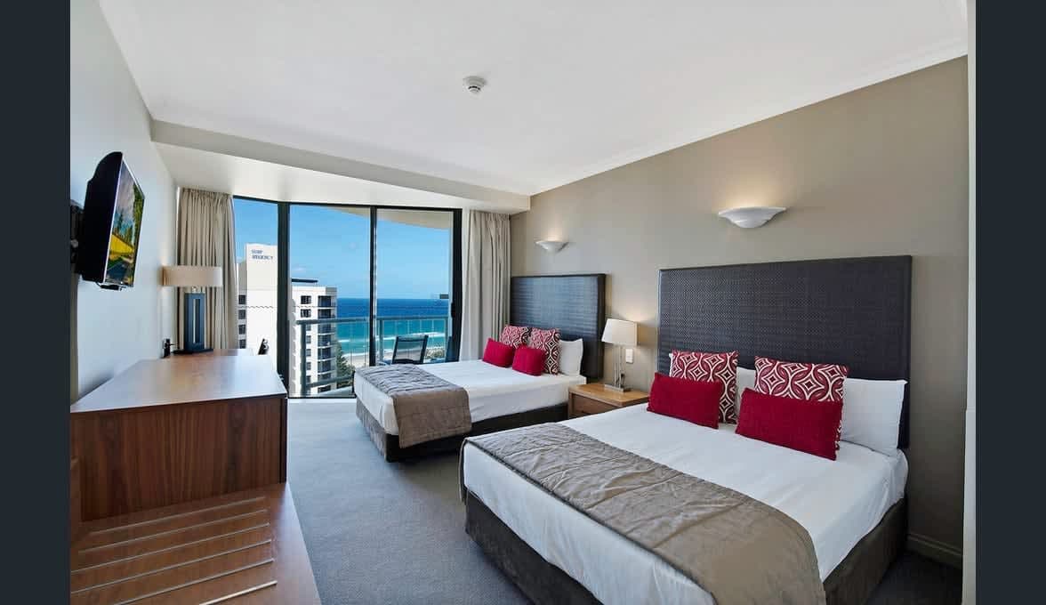 Furnished 1 Bedroom Apartment in Surfers Paradise