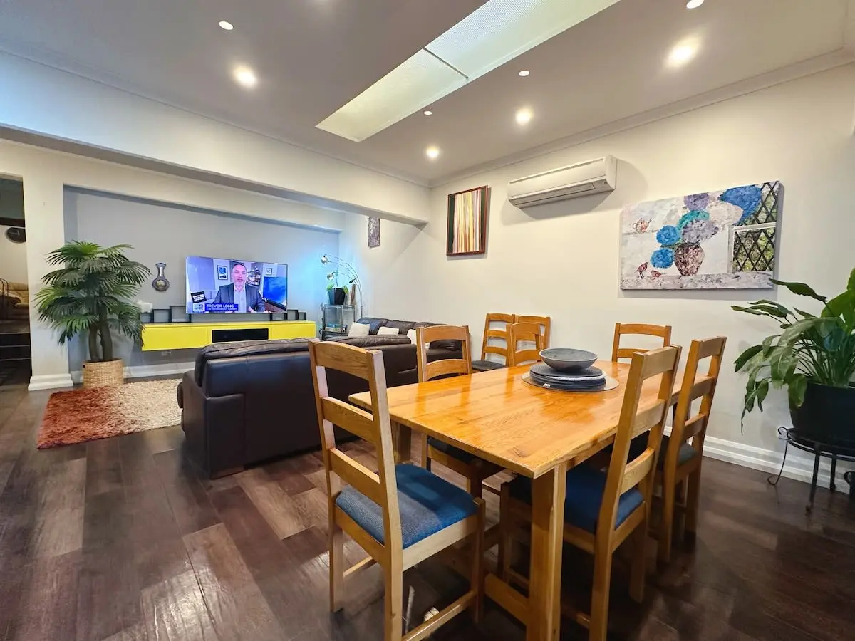 Furnished 3 Bedroom Apartment in Hobart