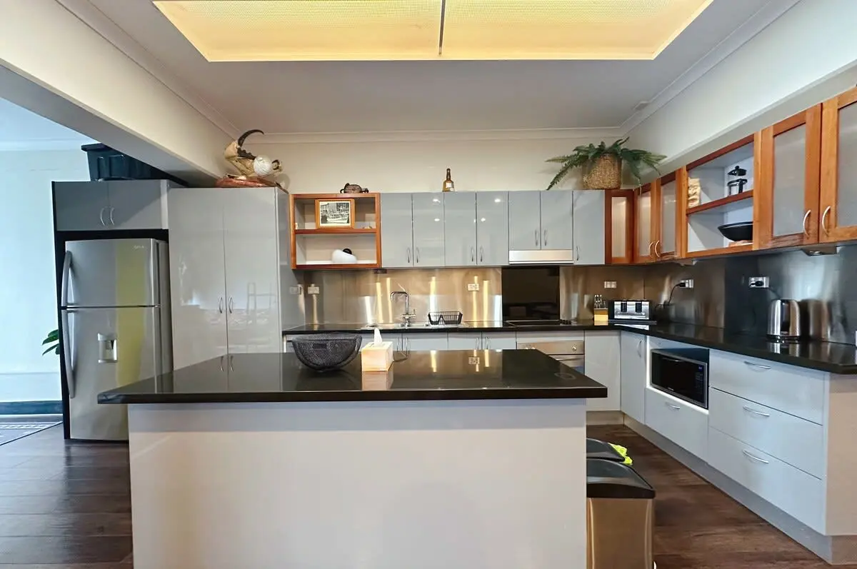 Furnished 3 Bedroom Apartment in Hobart
