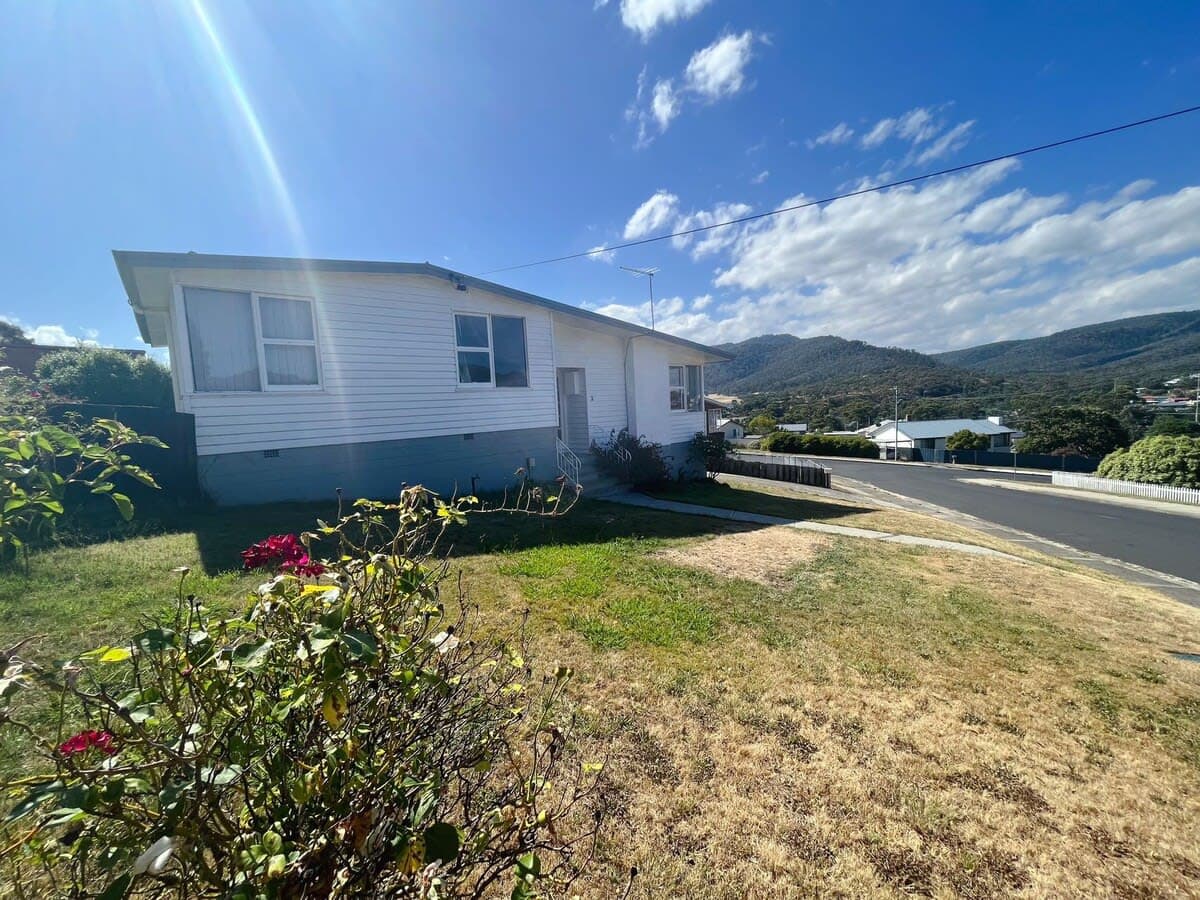 Furnished 3 Bedroom House in Risdon Vale