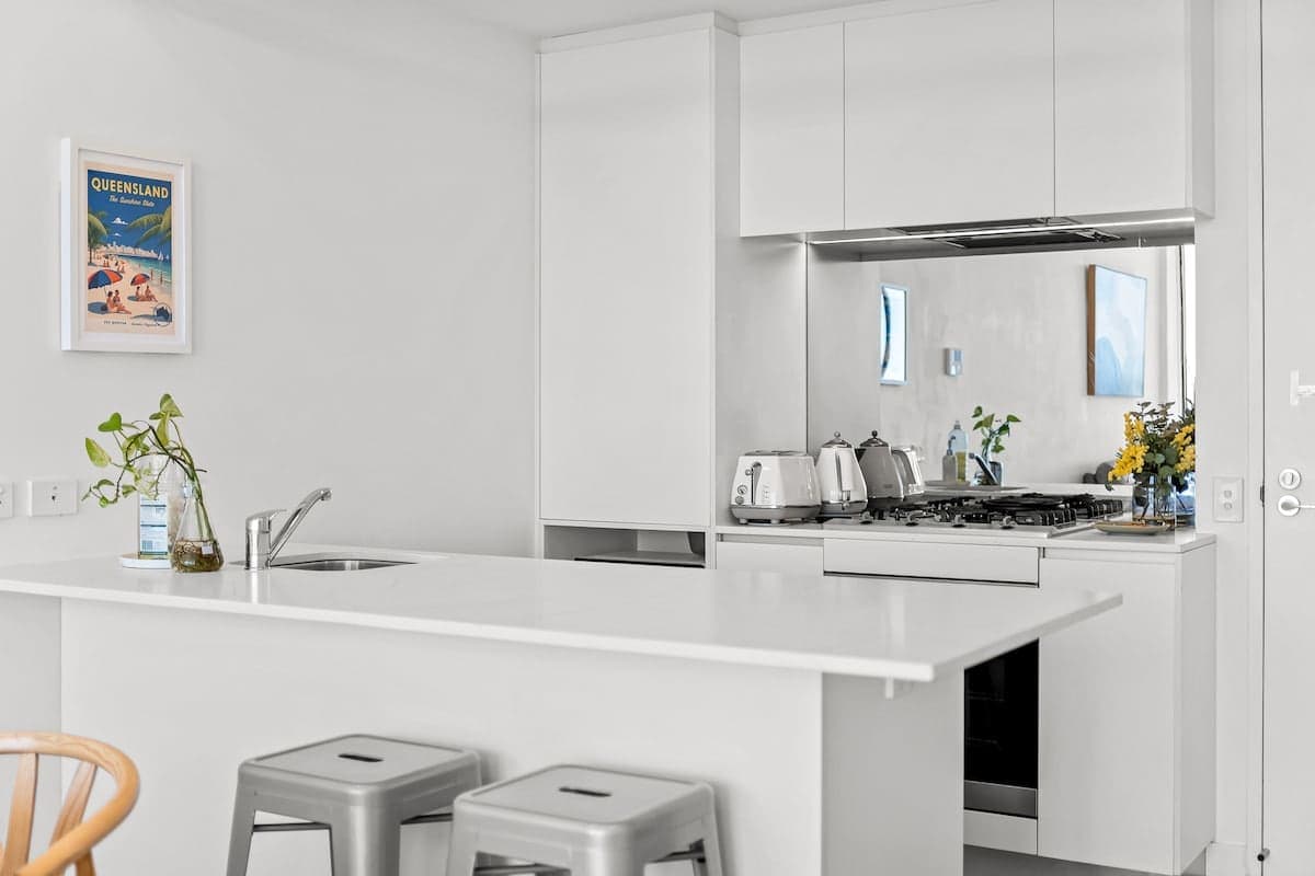 Furnished 2 Bedroom Apartment in Spring Hill