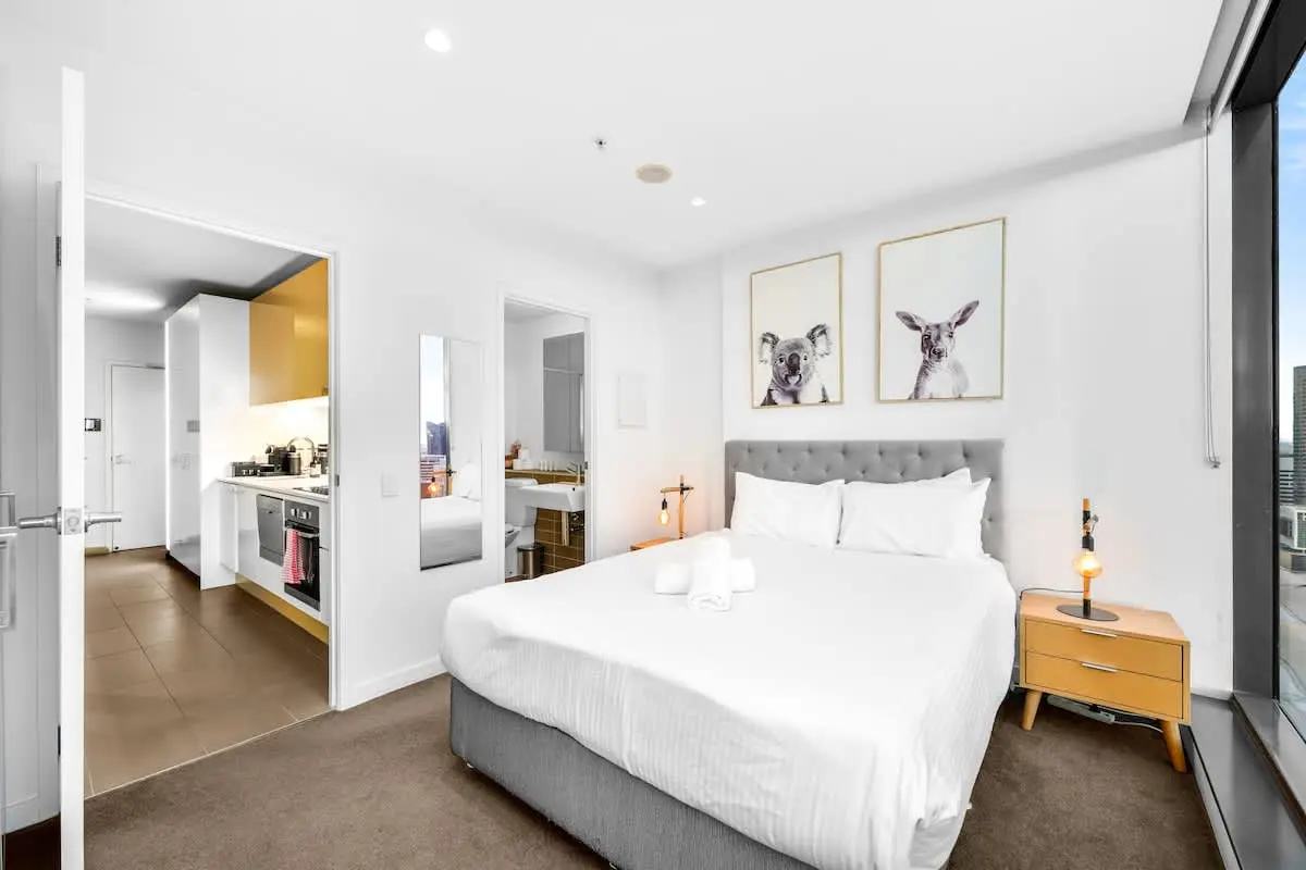 Furnished 2 Bedroom Apartment in Melbourne