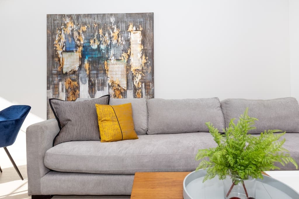 Furnished 2 Bedroom Apartment in Doncaster East