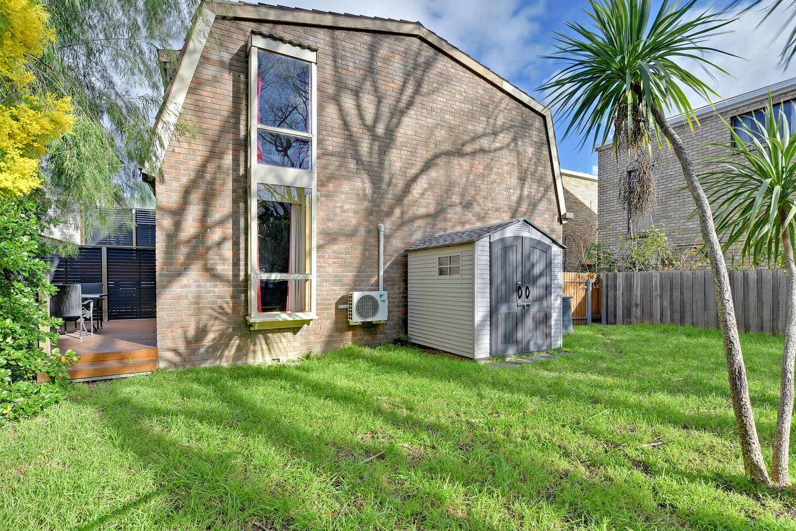 Furnished 2 Bedroom Rental in Sandy Bay