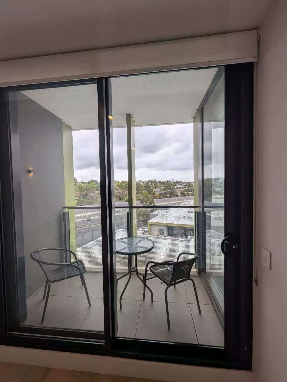 Furnished 2 Bedroom Apartment in Parkville