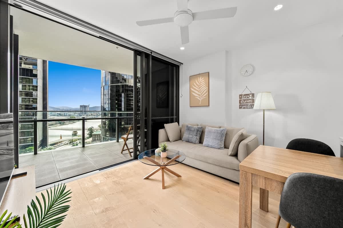 Furnished 1 Bedroom Apartment in Brisbane City