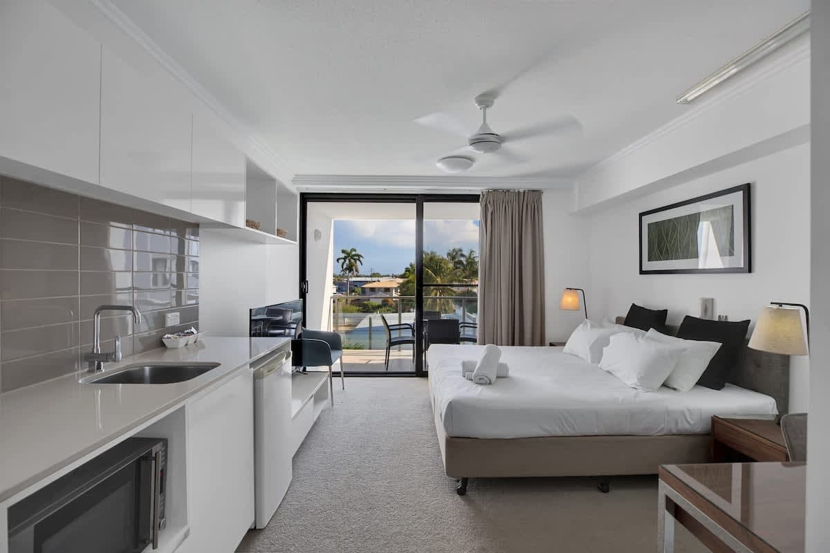 Furnished 3 Bedroom Apartment in Mackay