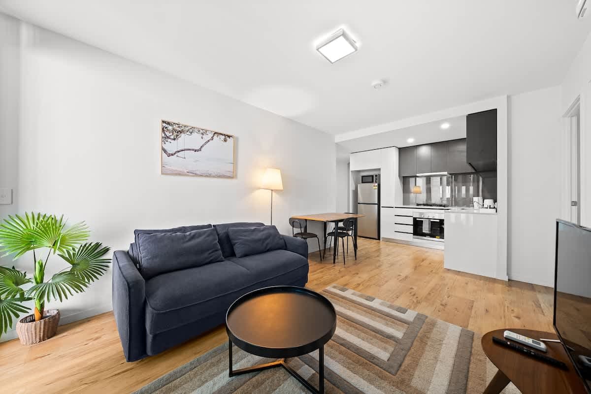 Furnished 2 Bedroom Apartment in South Brisbane