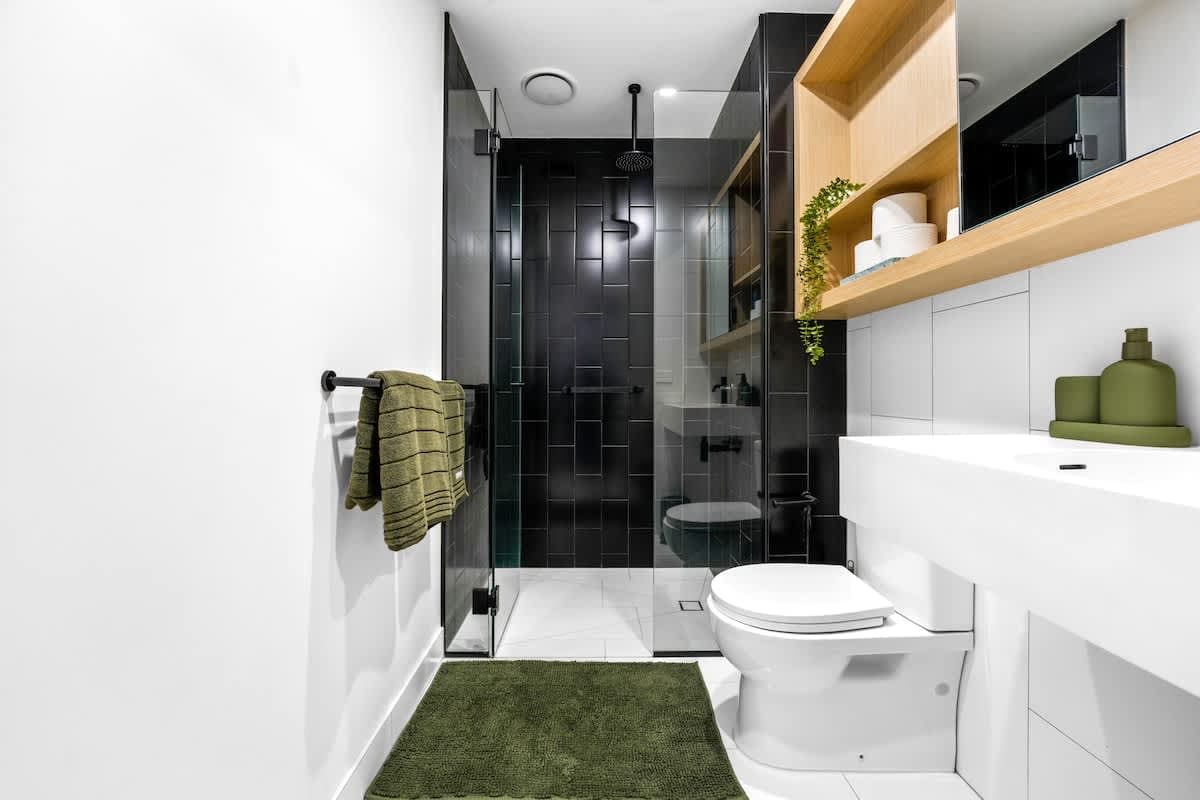 Furnished 1 Bedroom Apartment in Collingwood