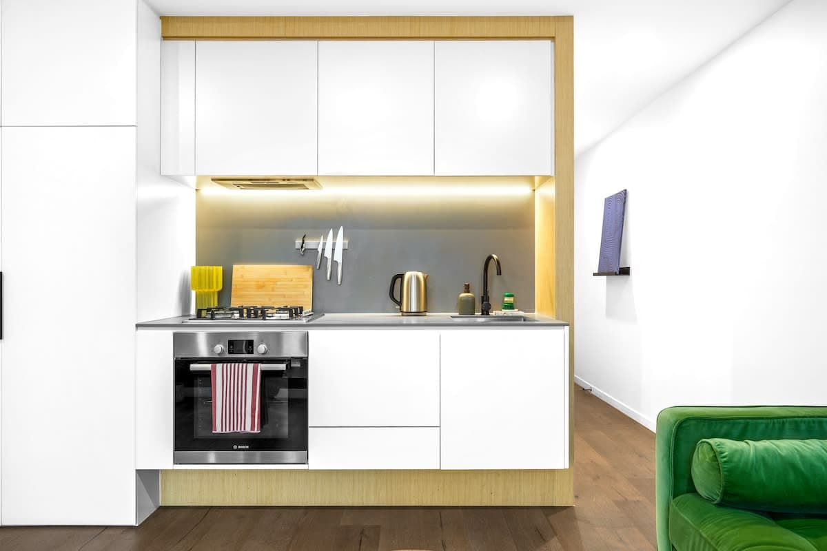 Furnished 1 Bedroom Apartment in Collingwood