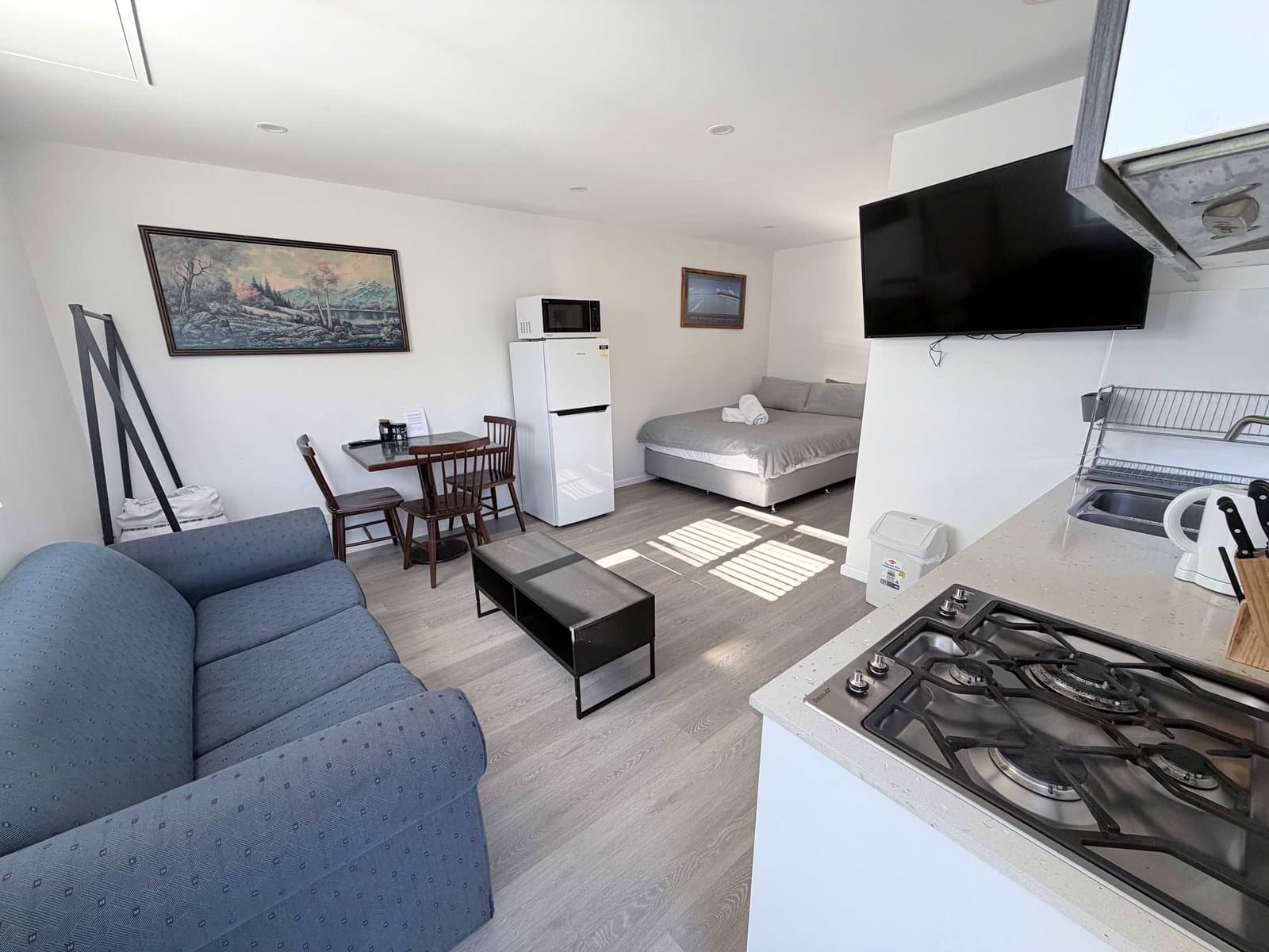 Furnished 1 Bedroom Rental in Claremont