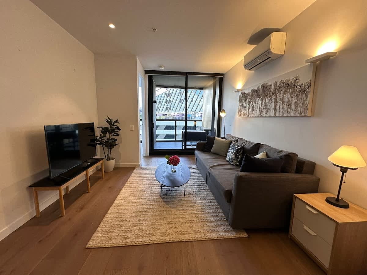 Furnished 2 Bedroom Apartment in North Melbourne