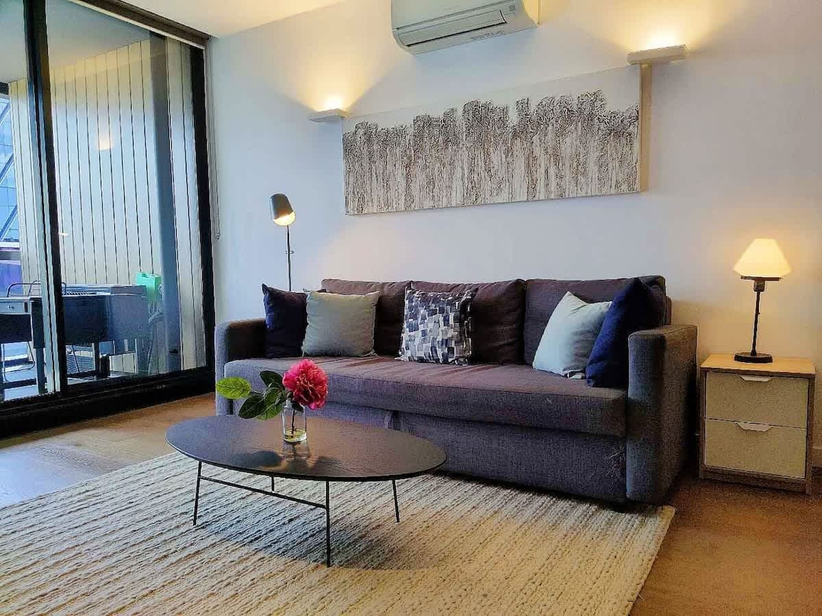 Furnished 2 Bedroom Apartment in North Melbourne