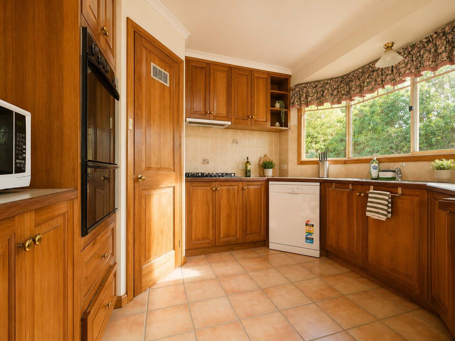 Furnished 2 Bedroom House in Lindisfarne