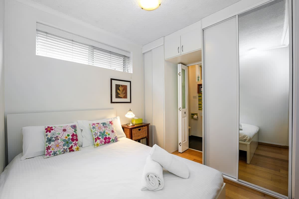 Furnished 1 Bedroom Apartment in Fitzroy