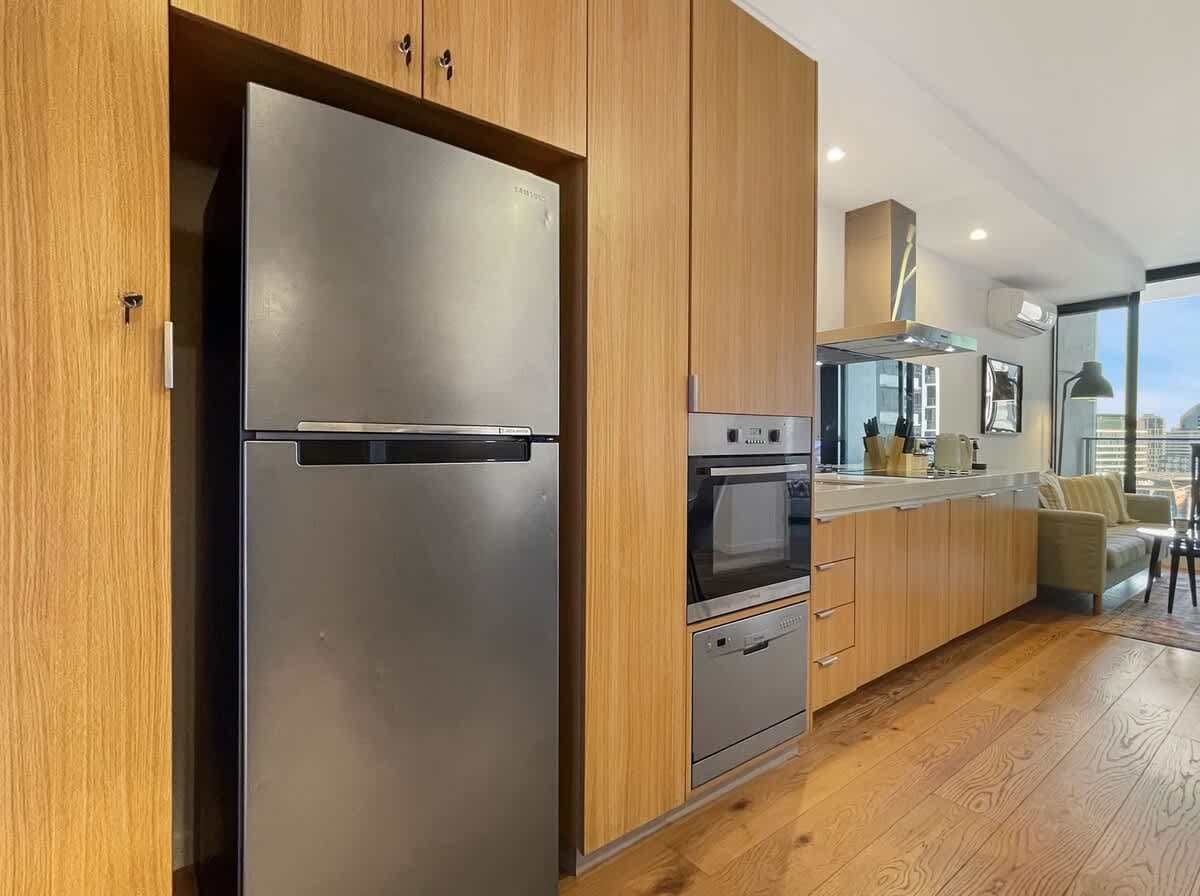 Furnished 2 Bedroom Apartment in Melbourne