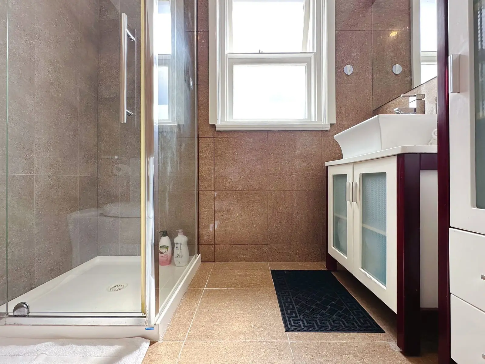 Furnished 3 Bedroom House in Hobart