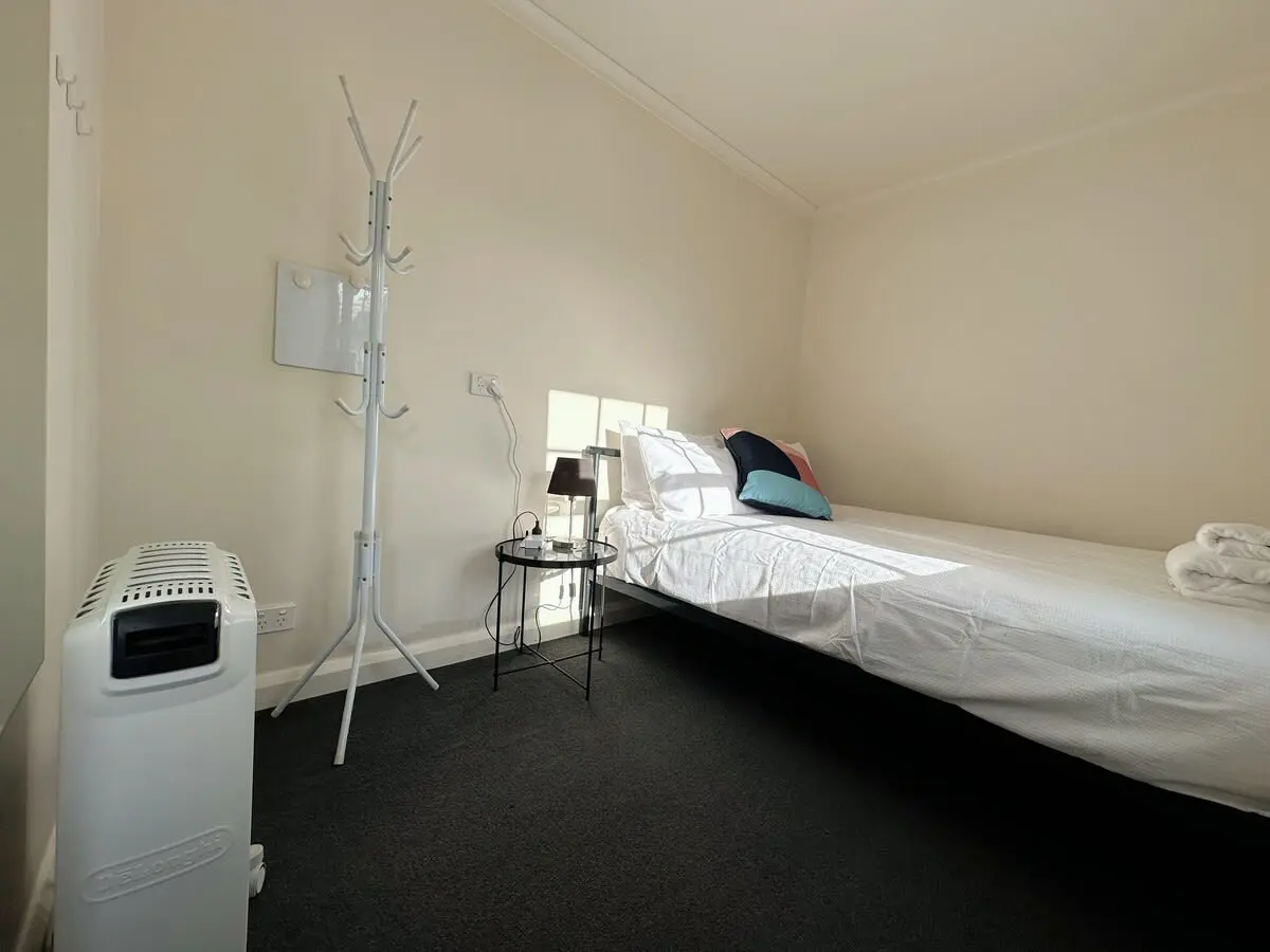 Furnished 3 Bedroom House in Hobart