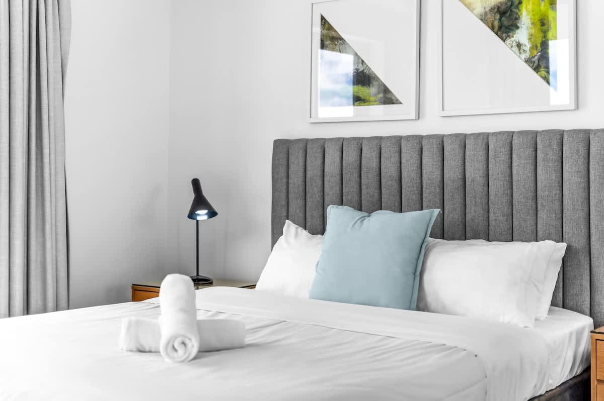 Furnished 1 Bedroom Apartment in Bowen Hills