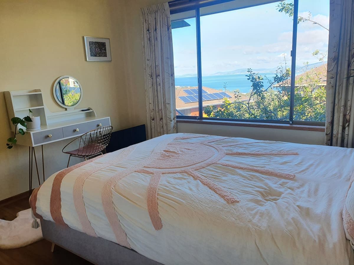 Furnished 2 Bedroom House in Howrah
