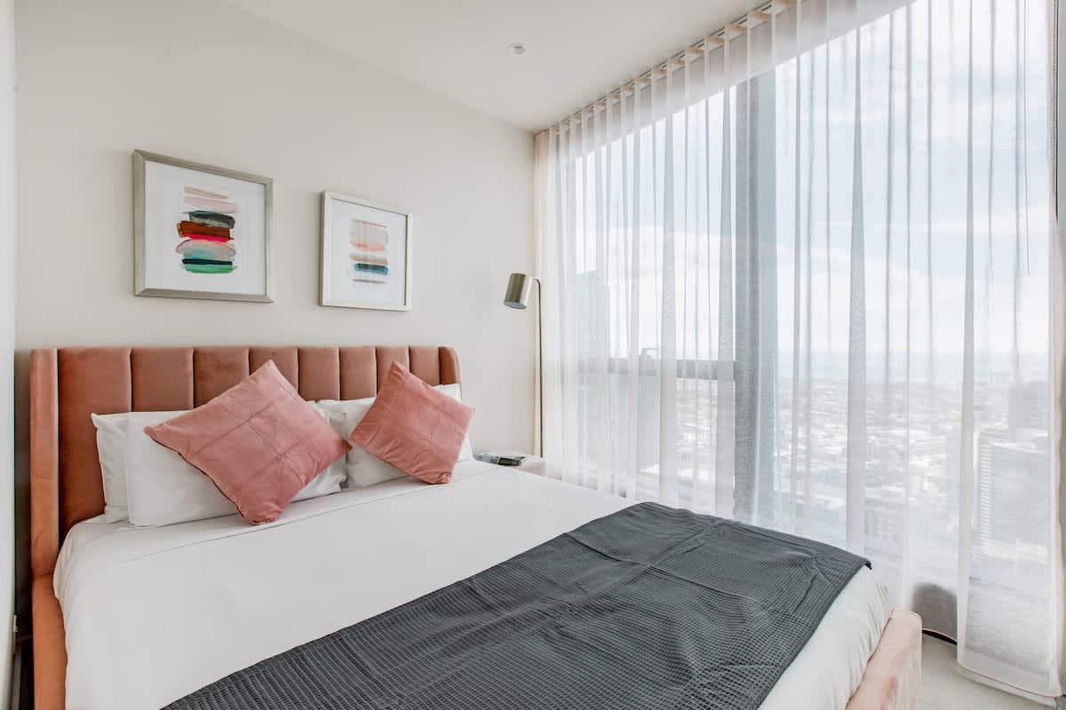 Furnished 2 Bedroom Rental in Southbank