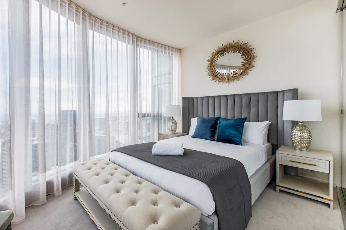 Furnished 2 Bedroom Rental in Southbank