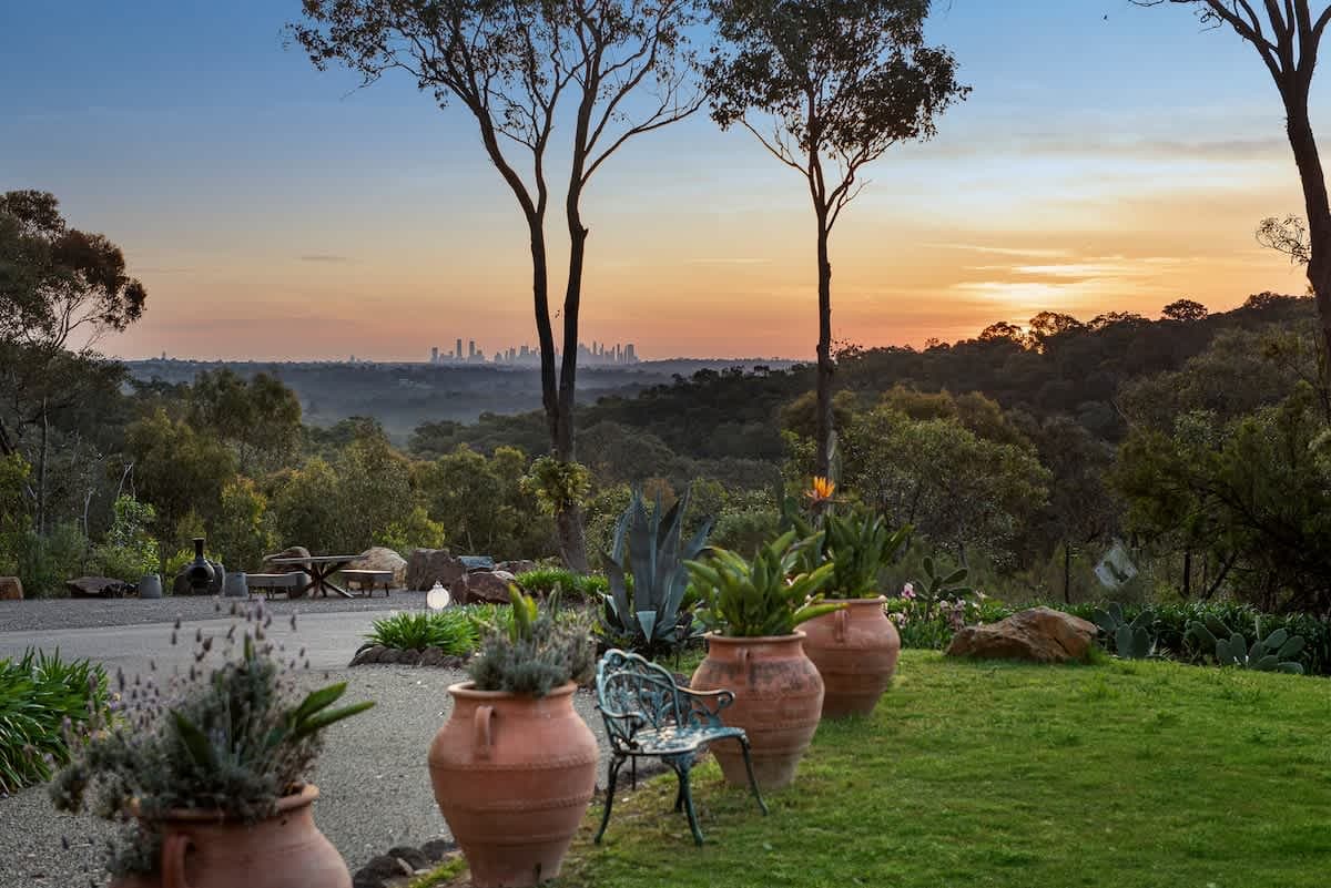 Furnished 1 Bedroom Apartment in North Warrandyte
