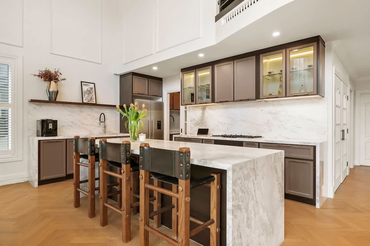 Furnished 4 Bedroom House in Glen Waverley