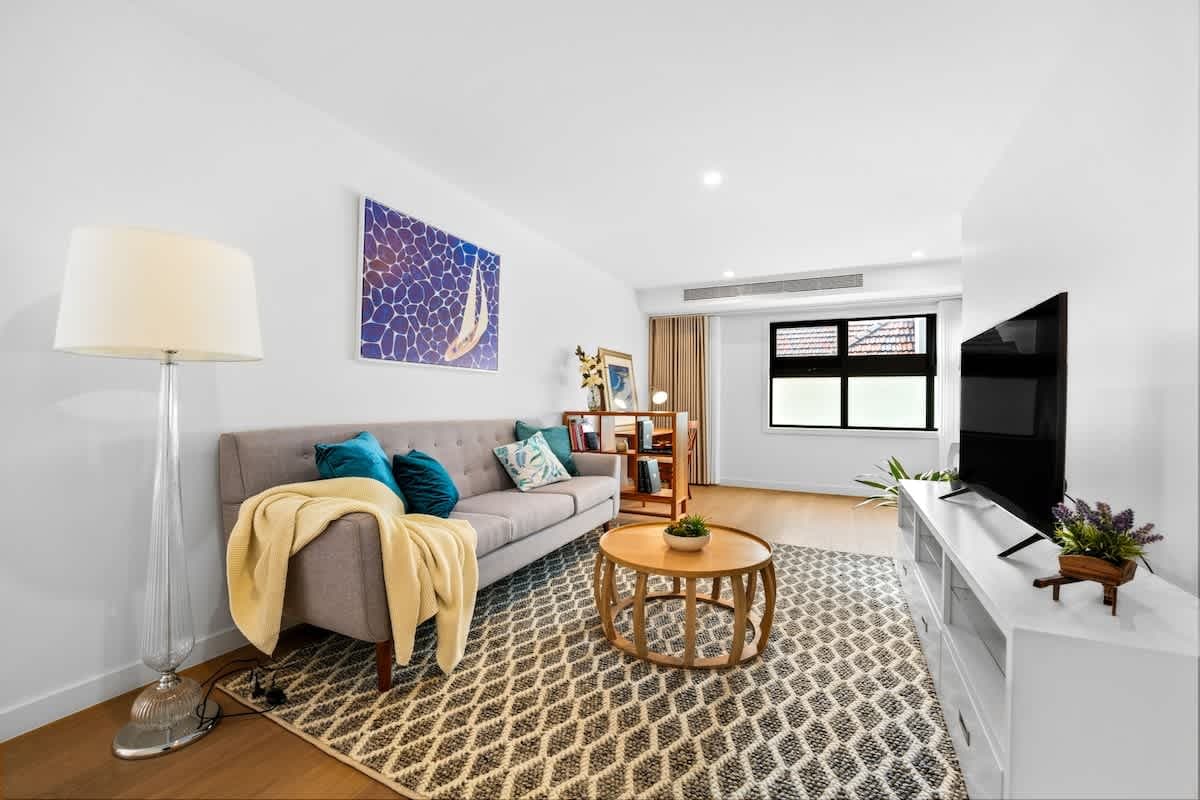 Furnished 3 Bedroom Apartment in Balwyn