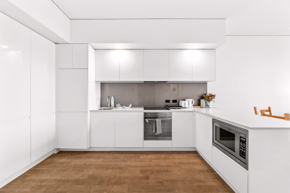 Furnished 2 Bedroom Apartment in Bowen Hills
