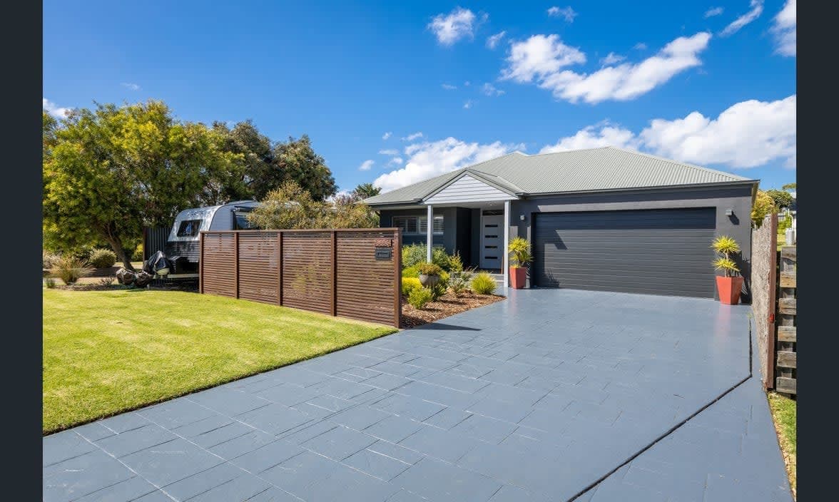 Furnished 3 Bedroom House in Rye