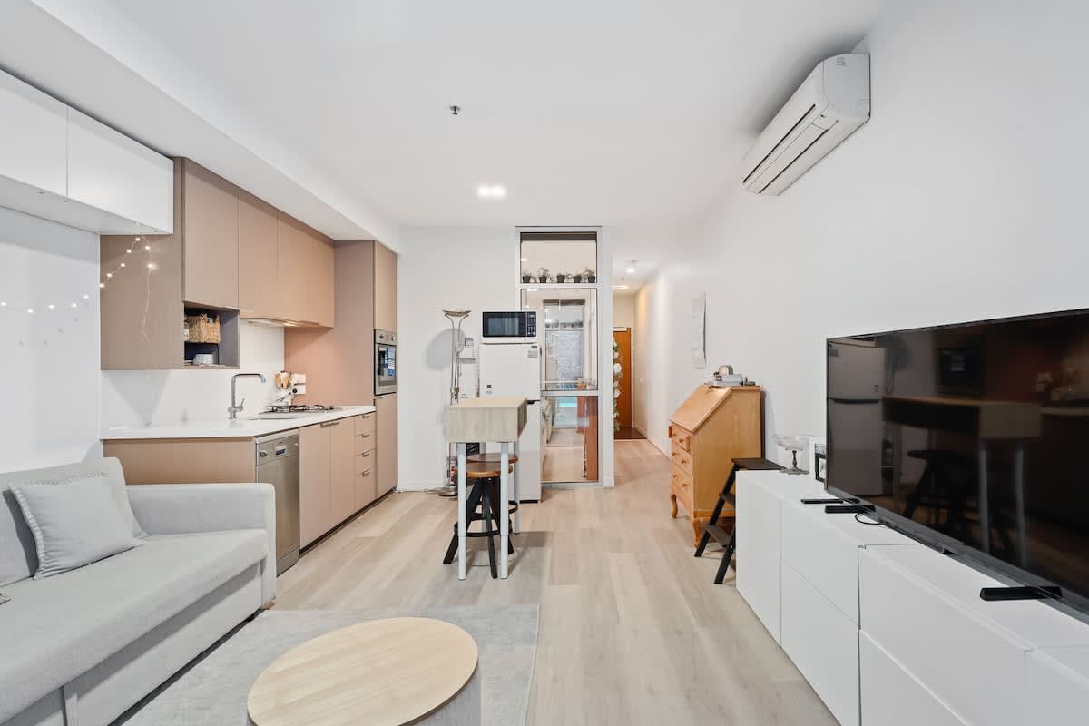Furnished 1 Bedroom Apartment in Fitzroy North
