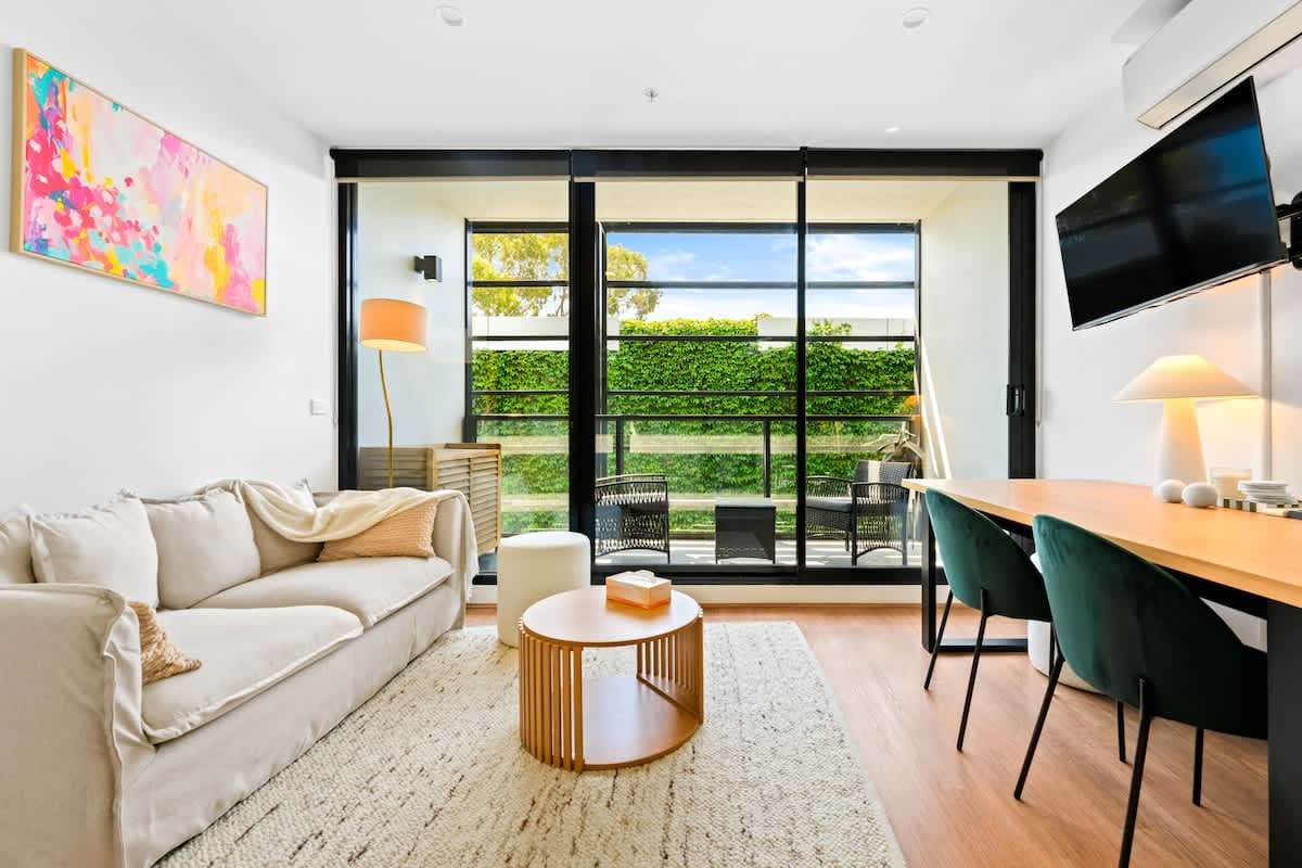 Furnished 2 Bedroom Apartment in Cremorne