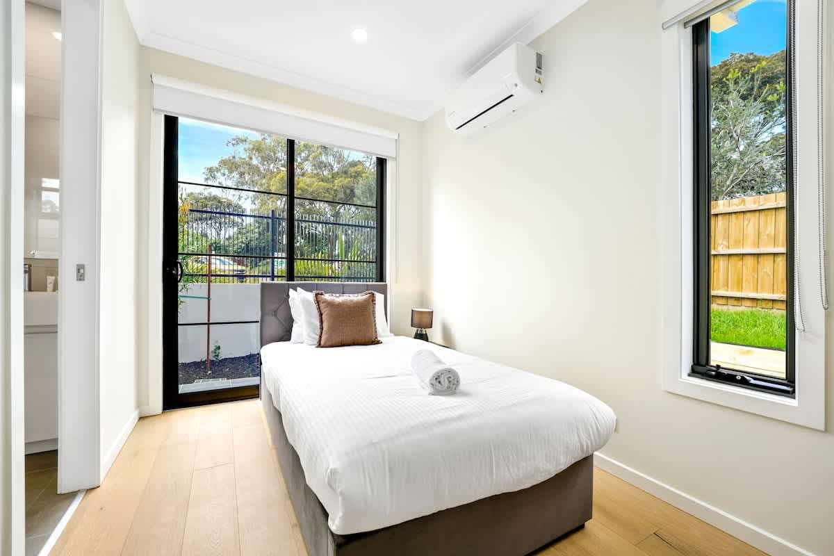 Furnished 2 Bedroom Rental in Mount Waverley