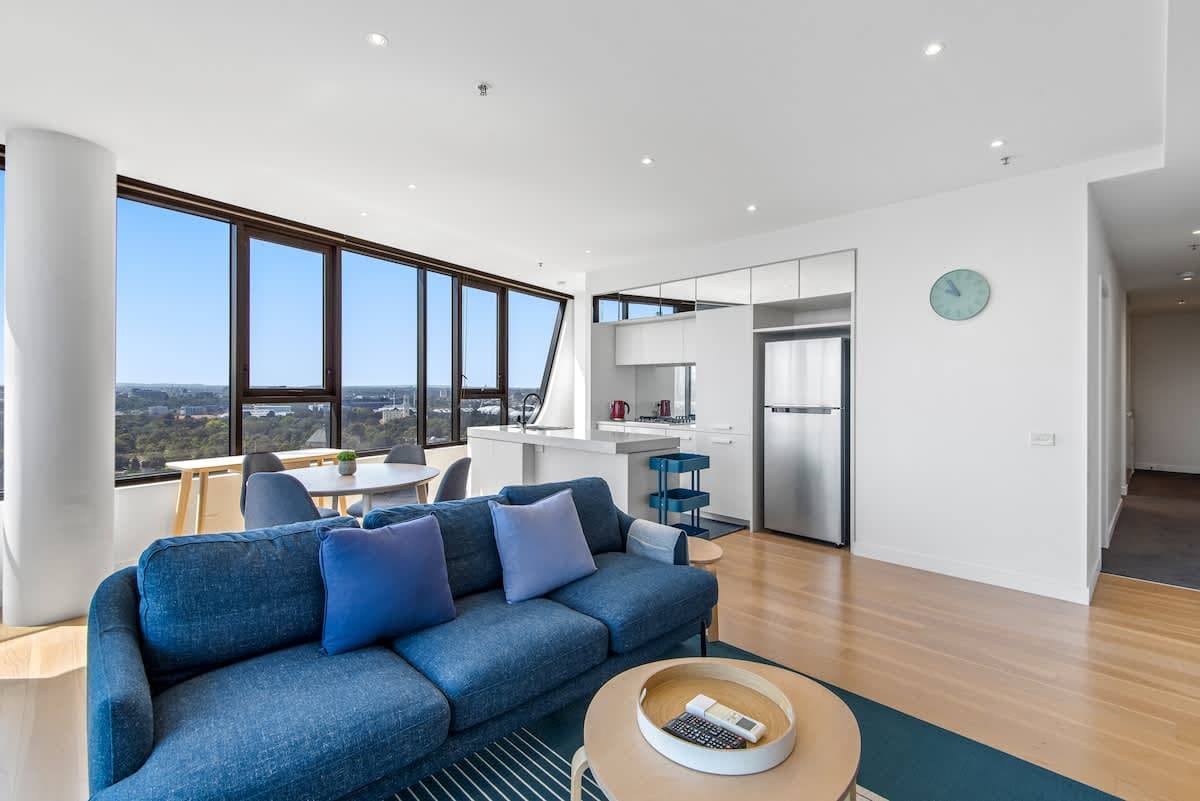 Furnished 3 Bedroom Apartment in South Melbourne