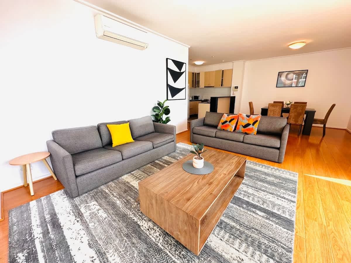Furnished 3 Bedroom Apartment in Southbank