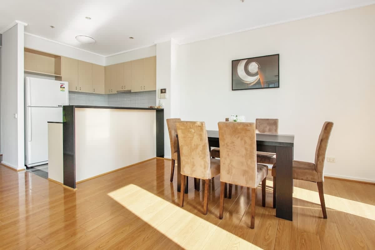 Furnished 3 Bedroom Apartment in Southbank