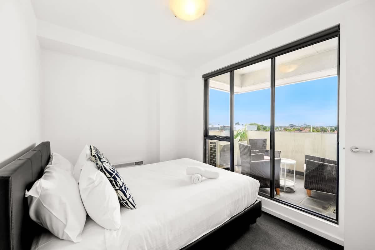 Furnished 2 Bedroom Apartment in Moonee Ponds