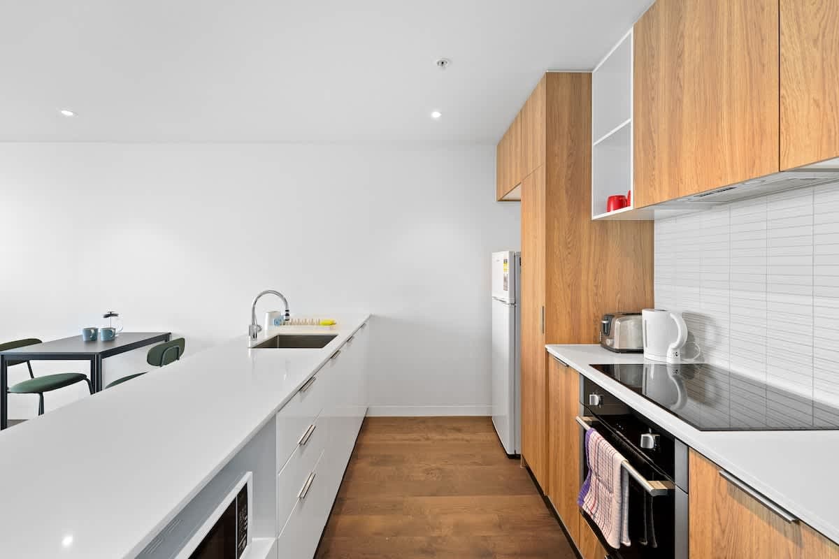 Furnished 1 Bedroom Apartment in St Kilda