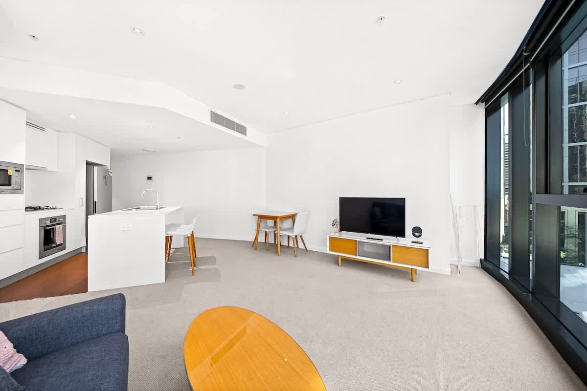 Furnished 1 Bedroom Apartment in Brisbane City