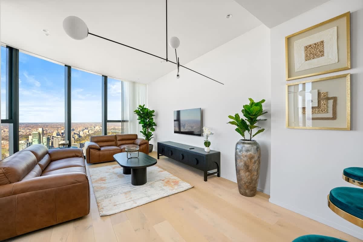 Furnished 3 Bedroom Apartment in Southbank