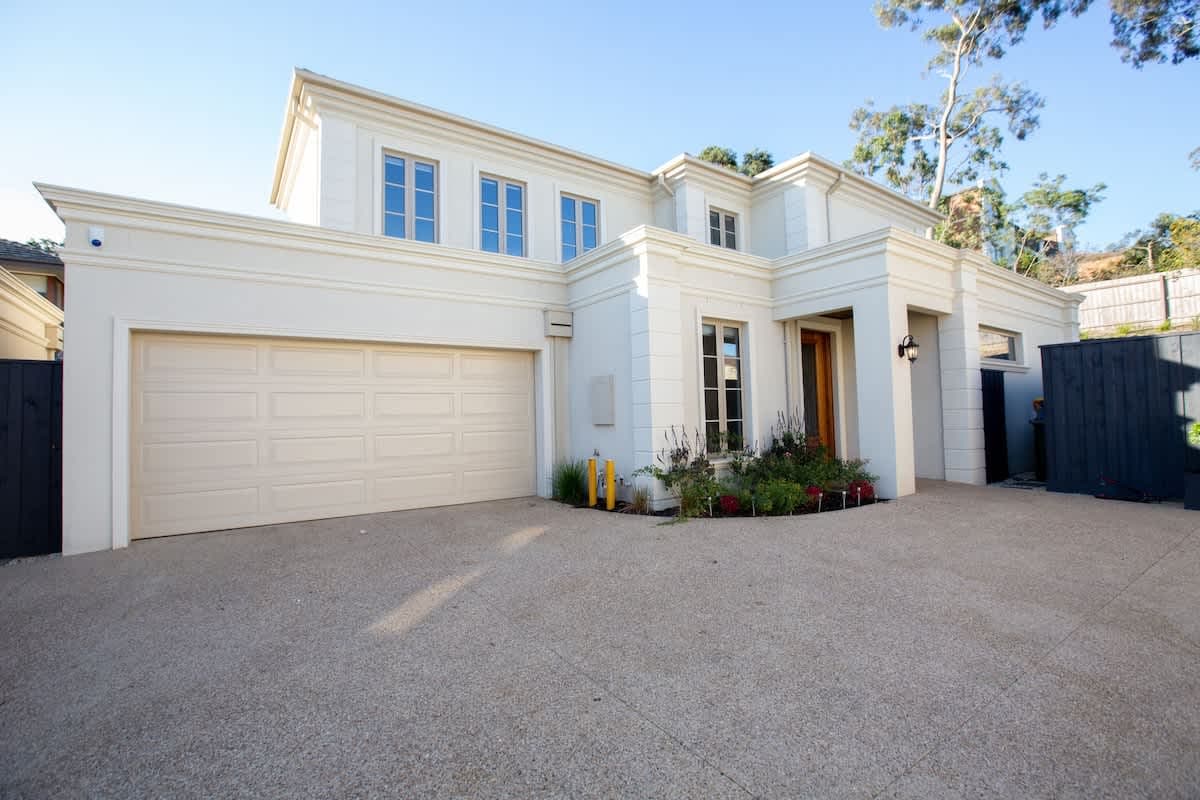 Furnished 4 Bedroom Rental in Glen Waverley
