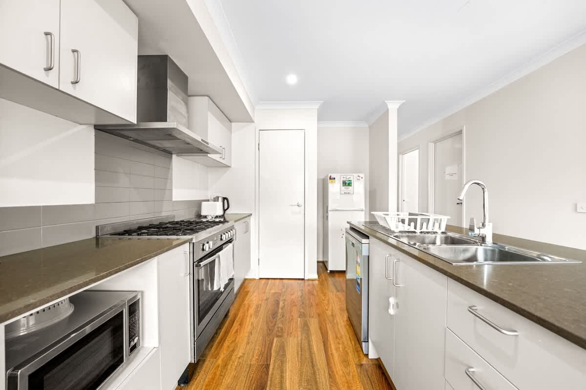Furnished 2 Bedroom House in Officer
